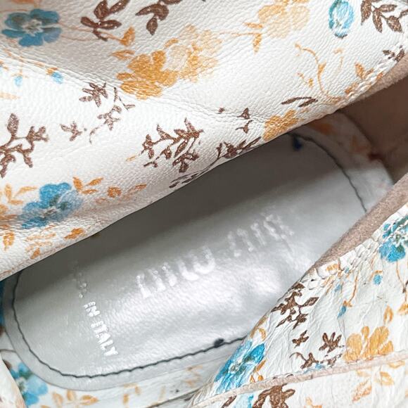 Vintage Miu Miu Black Patent Leather Pointed Toe Mid Calf Heel Boots IT 38.5 - Picture 13 of 13